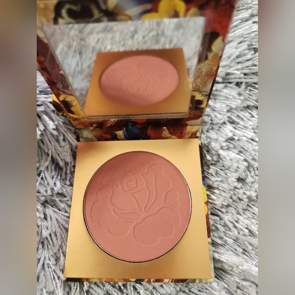 Colourpop Pressed Powder Blush Vogue - Picture 3 of 6
